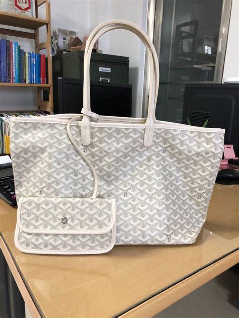 goyard tote white lotus|23 The White Lotus.